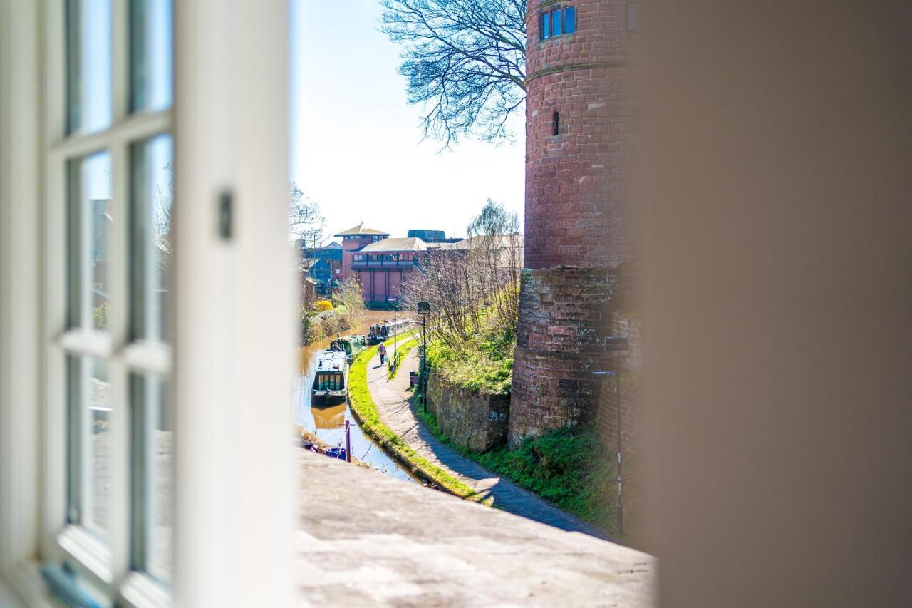 Stylish Home With Canal Views Chester Zewnętrze zdjęcie